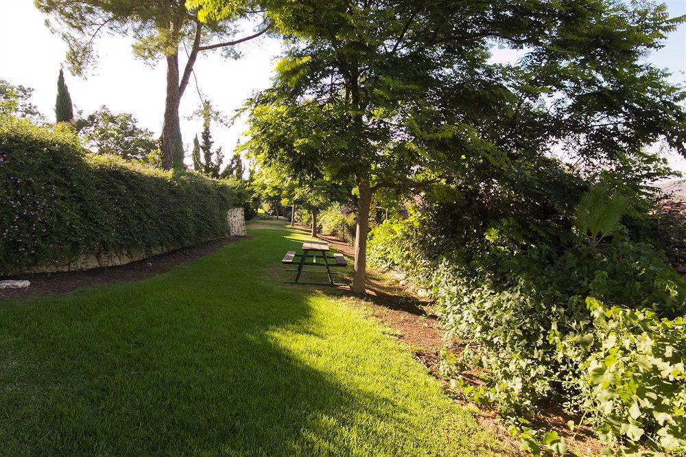 Shoresh Green Hills Family Suites Hotel Extérieur photo
