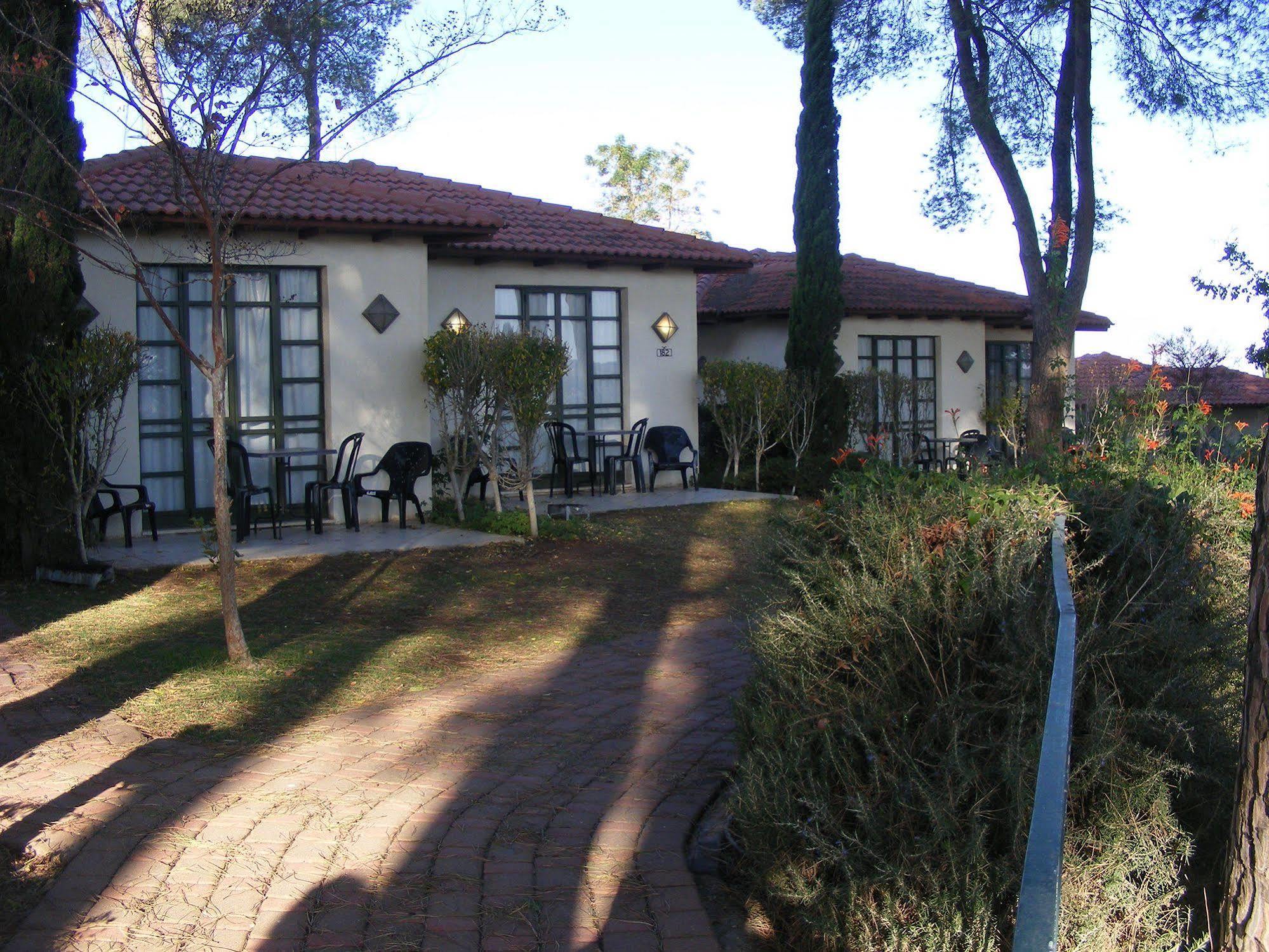 Shoresh Green Hills Family Suites Hotel Extérieur photo