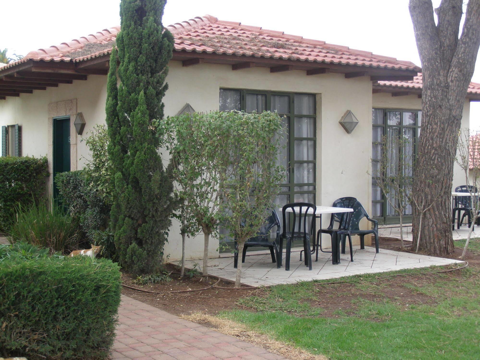 Shoresh Green Hills Family Suites Hotel Extérieur photo