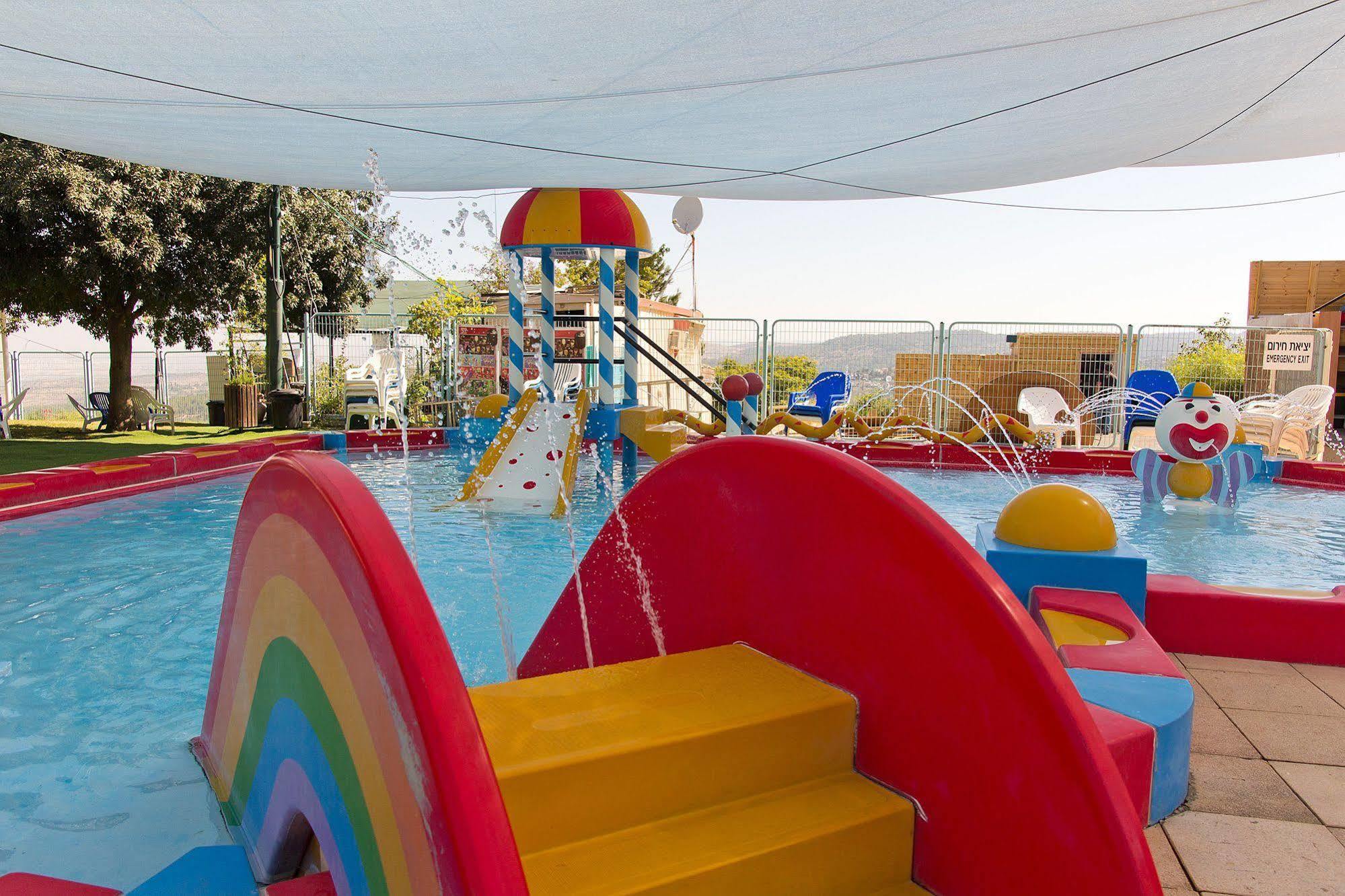 Shoresh Green Hills Family Suites Hotel Extérieur photo