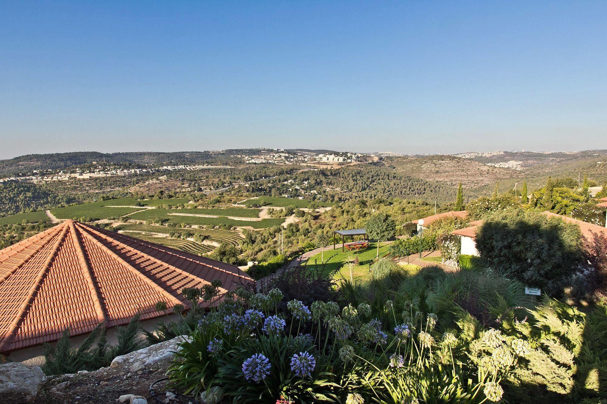 Shoresh Green Hills Family Suites Hotel Extérieur photo