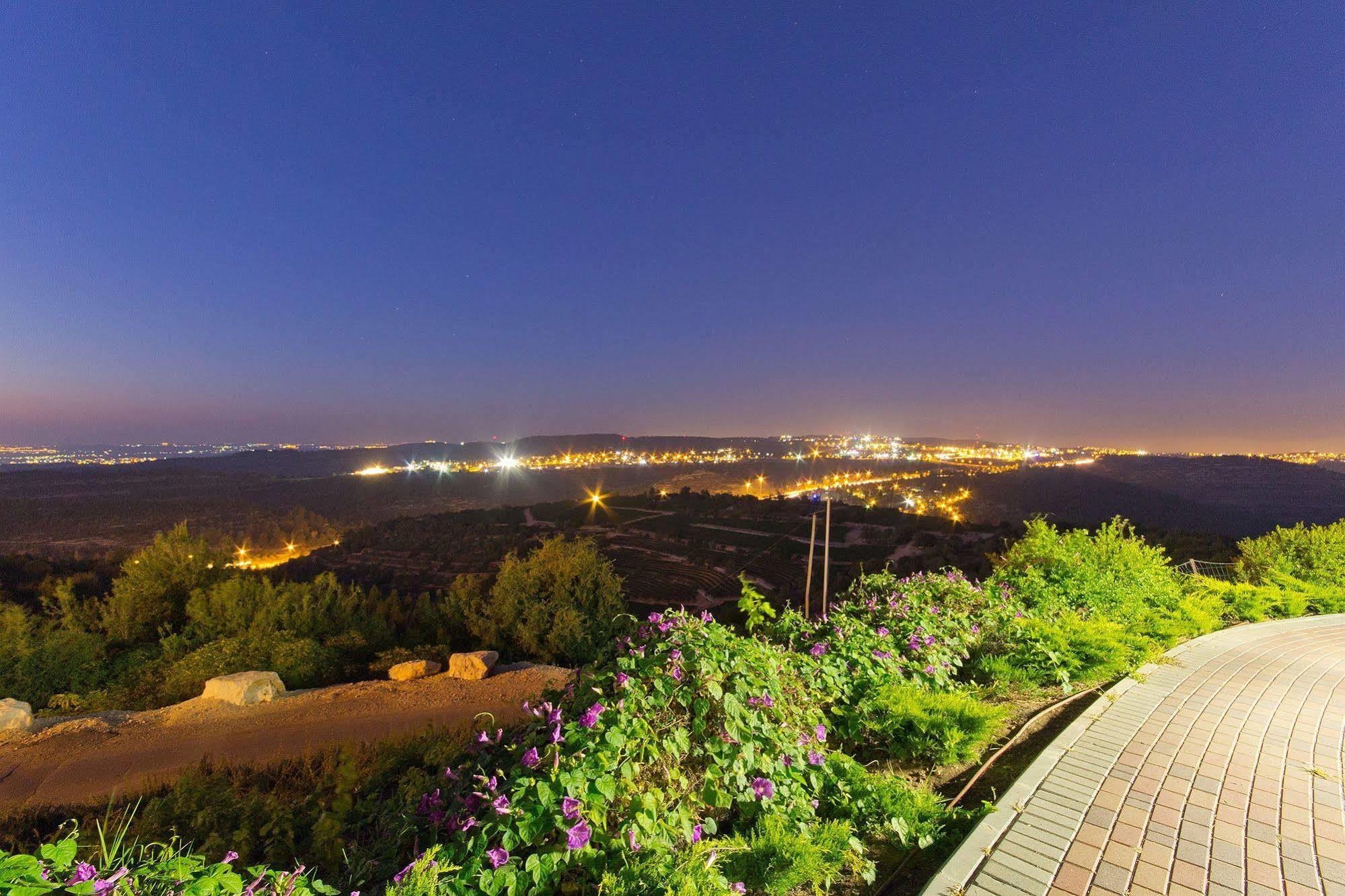 Shoresh Green Hills Family Suites Hotel Extérieur photo