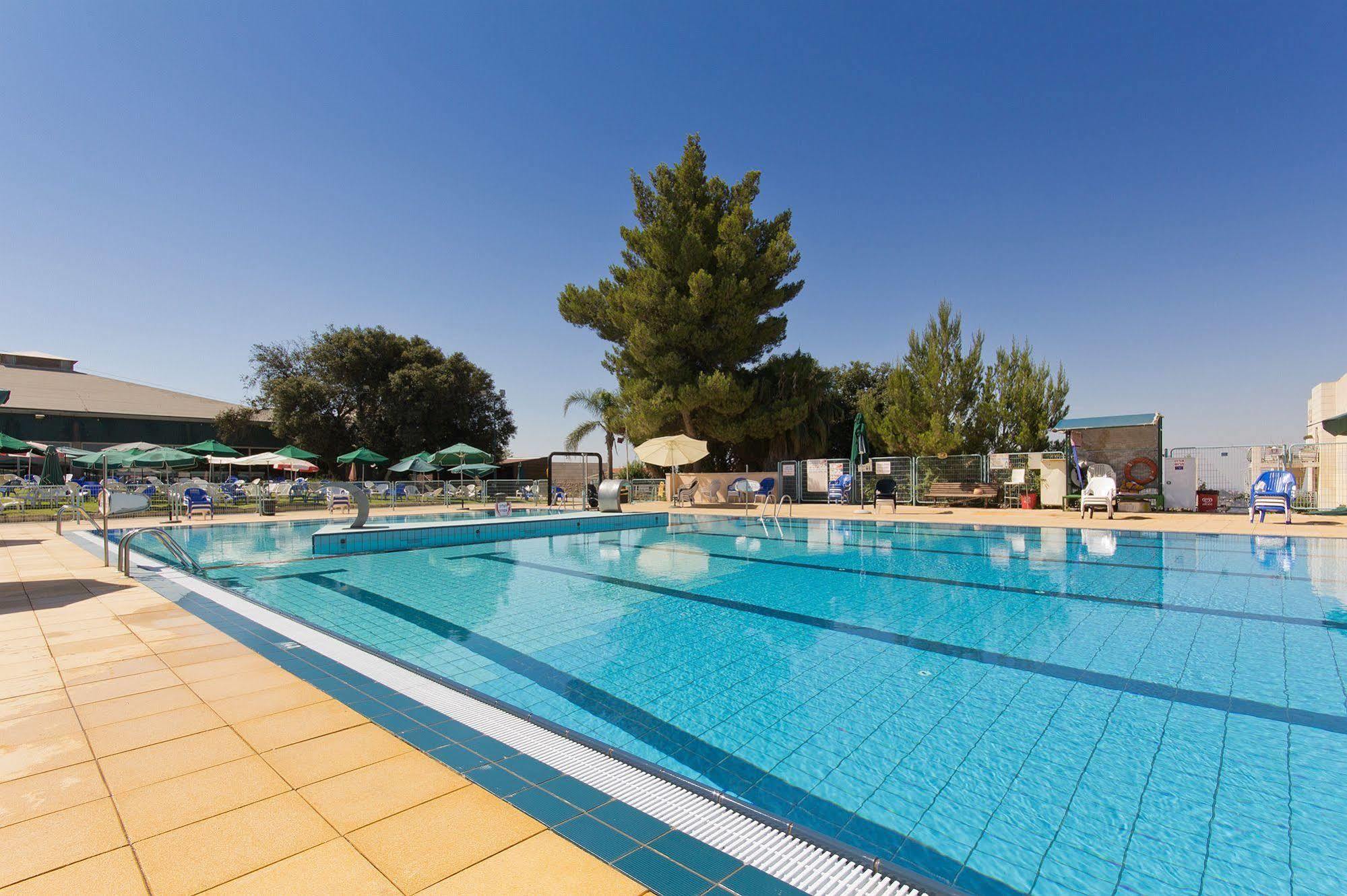 Shoresh Green Hills Family Suites Hotel Extérieur photo