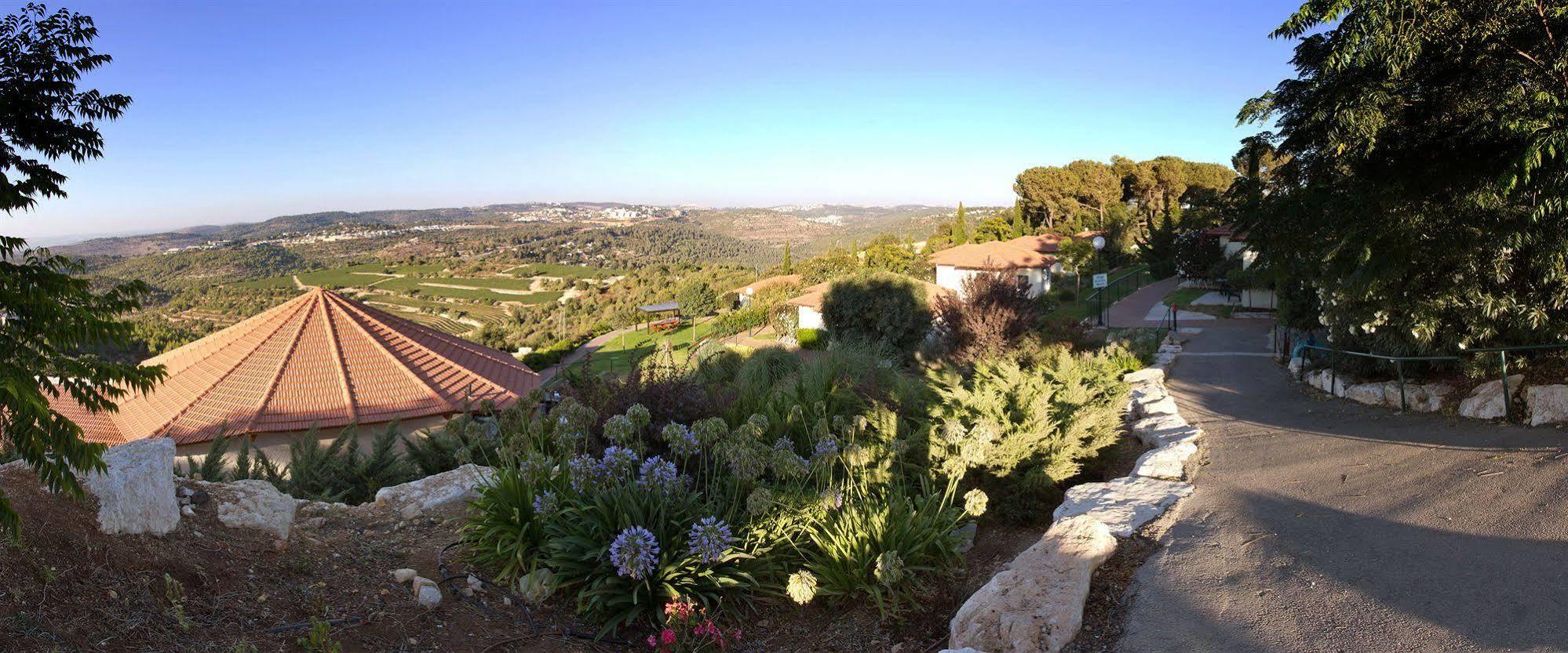 Shoresh Green Hills Family Suites Hotel Extérieur photo